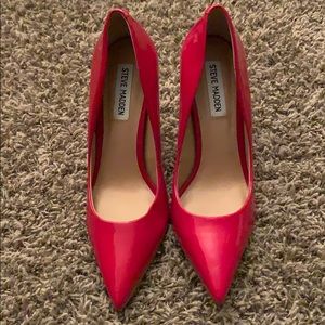 Red pumps